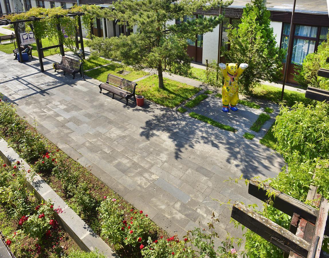 Berlin Art Hotel Gyumri Exterior foto